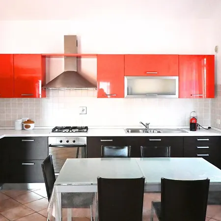 P007 - Porto Recanati, Ampio Trilocale Con Parcheggio, Vicino Al Mare 포르토레카나티